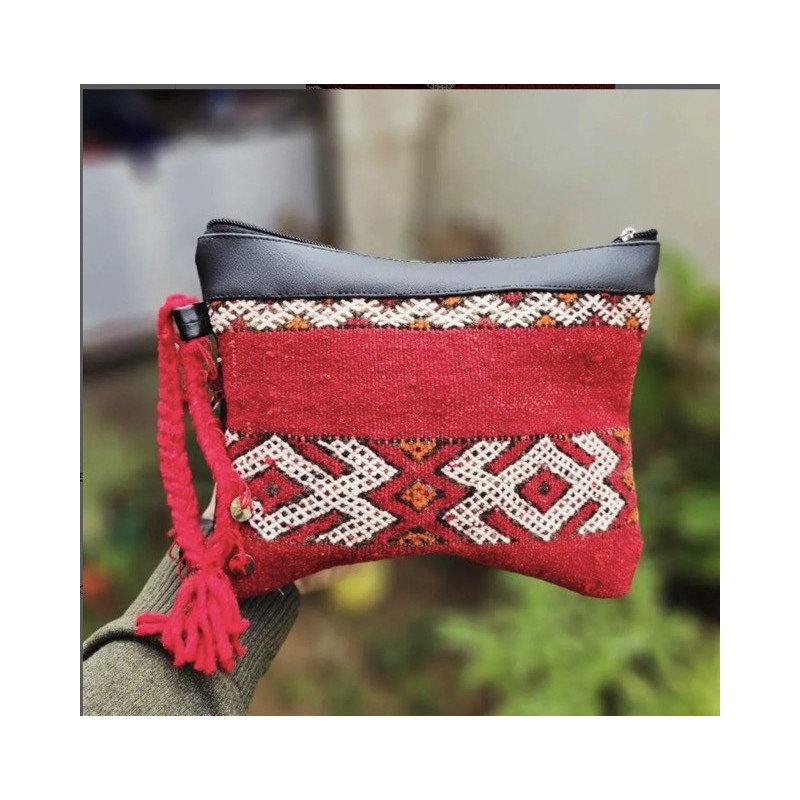Pochette artisanale berbère en laine tissée