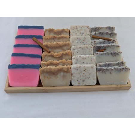 Assortiment de savons artisanaux naturels