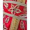 Takchita marocaine en velours rouge brodé – Élégance traditionnelle