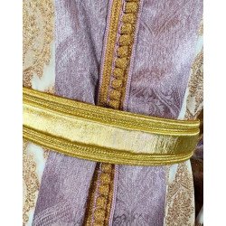 Caftan marocain en velours à motifs dorés