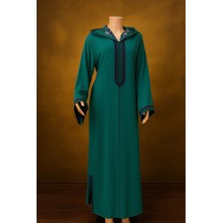 Jellaba traditionnelle en crêpe de soie – Élégance et raffinement