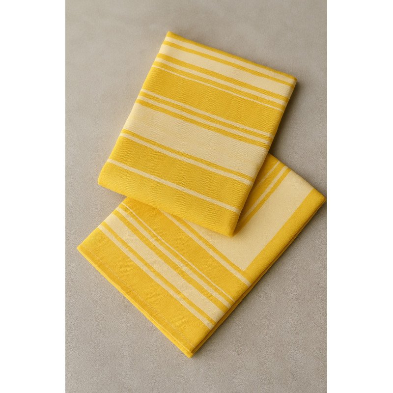 Tapis Jaune Foncé à Petites Lignes Blanches – Élégance Subtile
