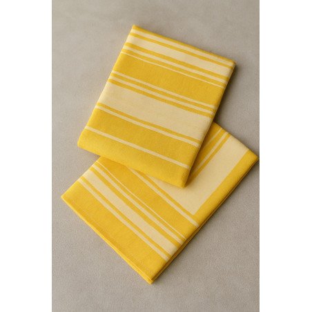 Tapis Jaune Foncé à Petites Lignes Blanches – Élégance Subtile