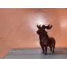 Elégante sculpture de cerfs finement taillée dans le bois précieux de thuya.
