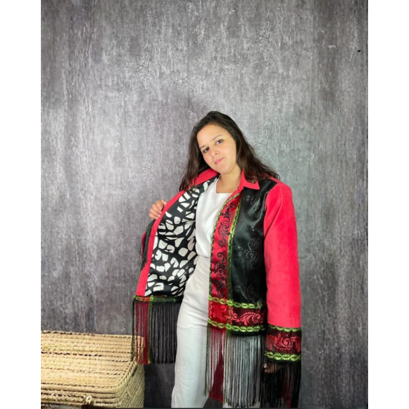 Veste Traditionnelle Chic – Broderies Élégantes & Franges Tendance
